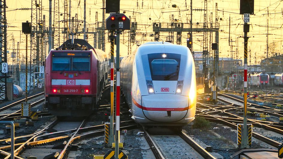 72156